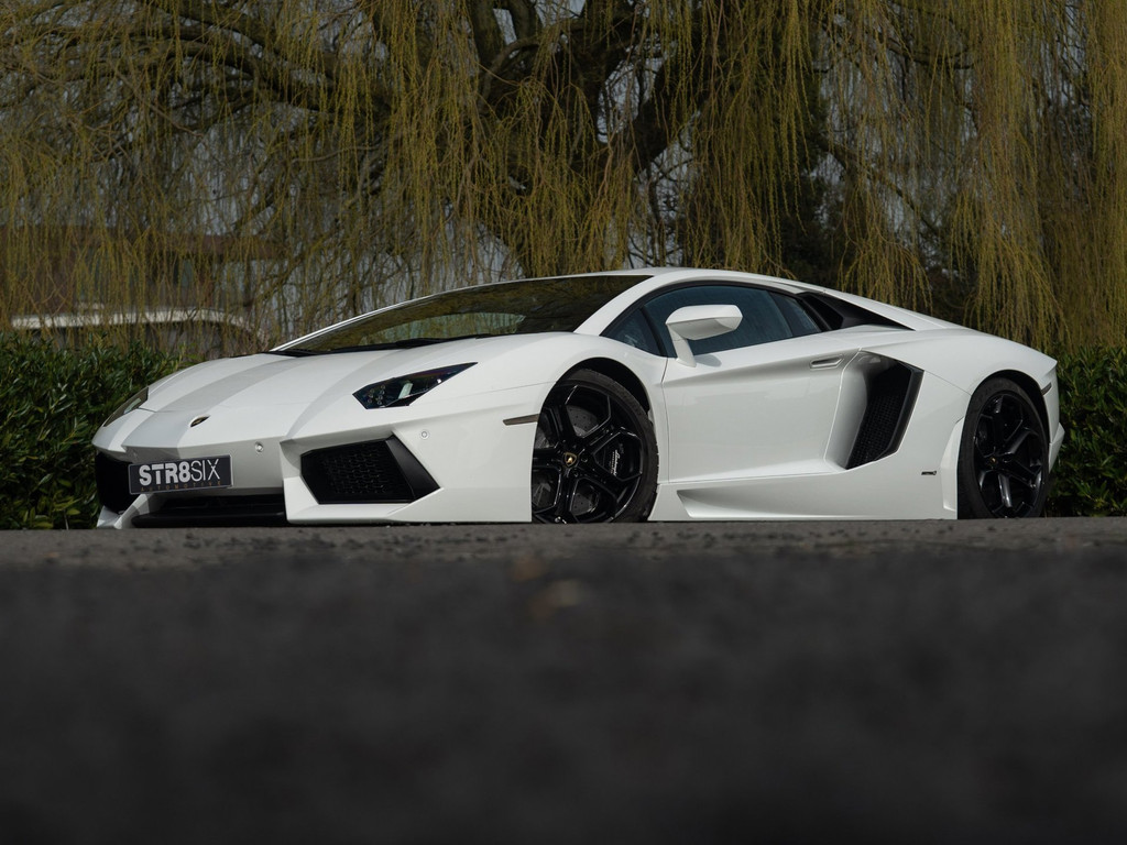 Lamborghini Aventador LP700-4 6.5 V12 (2012) 700 PK | Bianco Isis | Capristo Exhaust | 4.960 km | Lift | CarPlay | Collector Spec 51920391-6.jpg | STR8SiX Automotive
